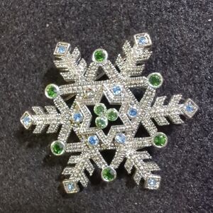 Vintage Trifari Silver Tone Crystal Snowflake Pin/Brooch Unmarked EUC